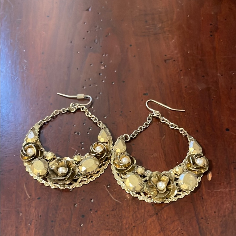 Elegant Gold Floral Earrings